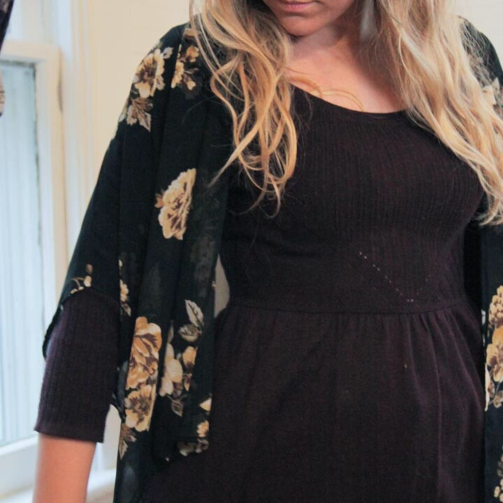 Floral short kimono